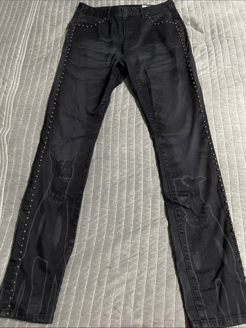 Men’s Smoke Rise Jeans with Subtle Graphic Detail